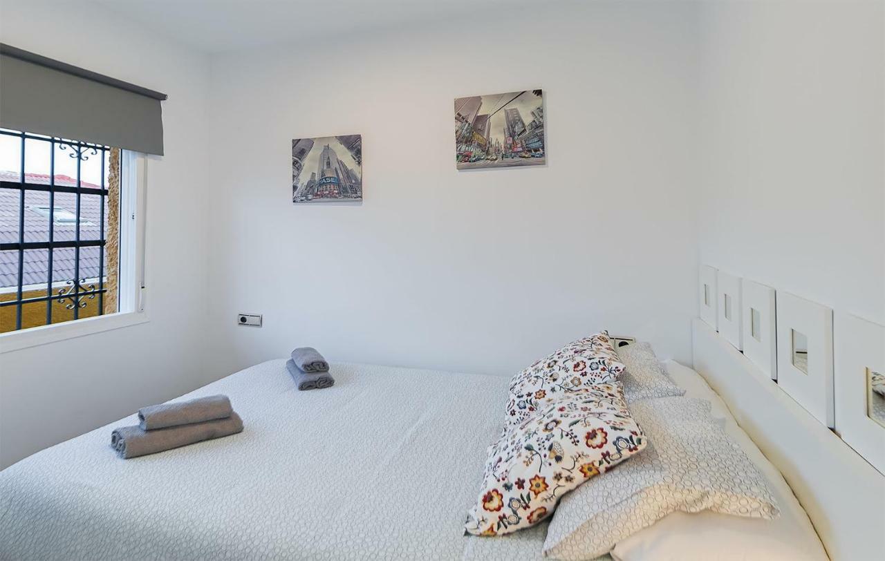 Apartamento Los Tres Soles Málaga Kültér fotó