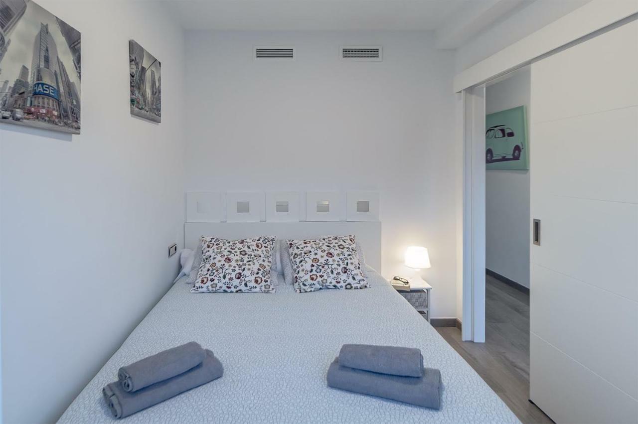 Apartamento Los Tres Soles Málaga Kültér fotó